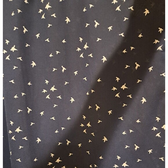 NWT Papermoon Womens Bird Print Top with Keyhole Neckline Blue Blouse Size Large - Picture 3 of 9